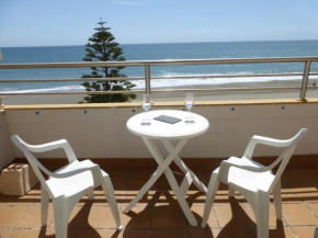 1 Bedroom Penthouse On Front Line Of The Beach